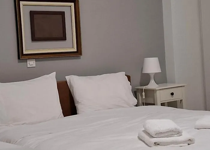 Apartamento Tenios Urban Nest Retreat Calamata