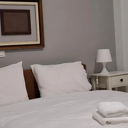 Apartamento Tenios Urban Nest Retreat Calamata