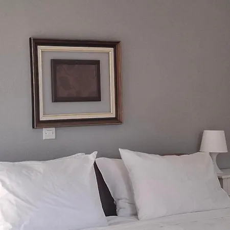 Tenios Urban Nest Retreat * Kalamata